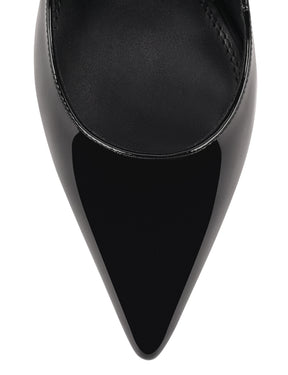 Patent high heel court pumps with a pointed toe shape