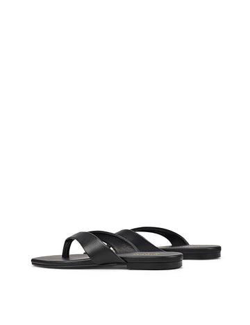 Women's black leather flat thongs 