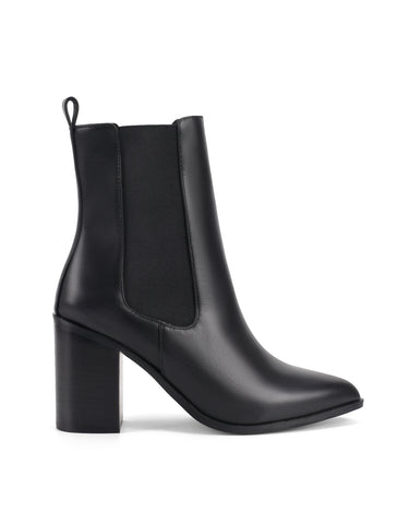 Women's black leather chelsea booth with stacked block heel, pointed toe and elastic gusset