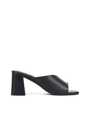 Smooth leather black sandal on a block heel with toe detail