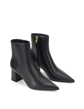 Women's black leather ankle boot with high heel and pointed toe