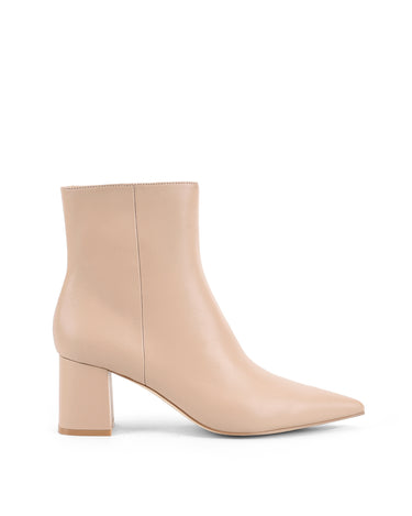 Women's nude leather ankle boot with zip closure, pointed toe and block heel
