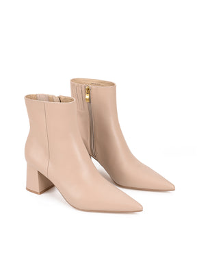 Women's nude leather ankle boot with zip closure, pointed toe and block heel